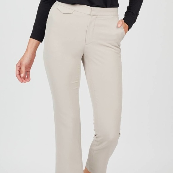 August 1 Eight Straight Leg Crop Pant - Picture 1 of 4